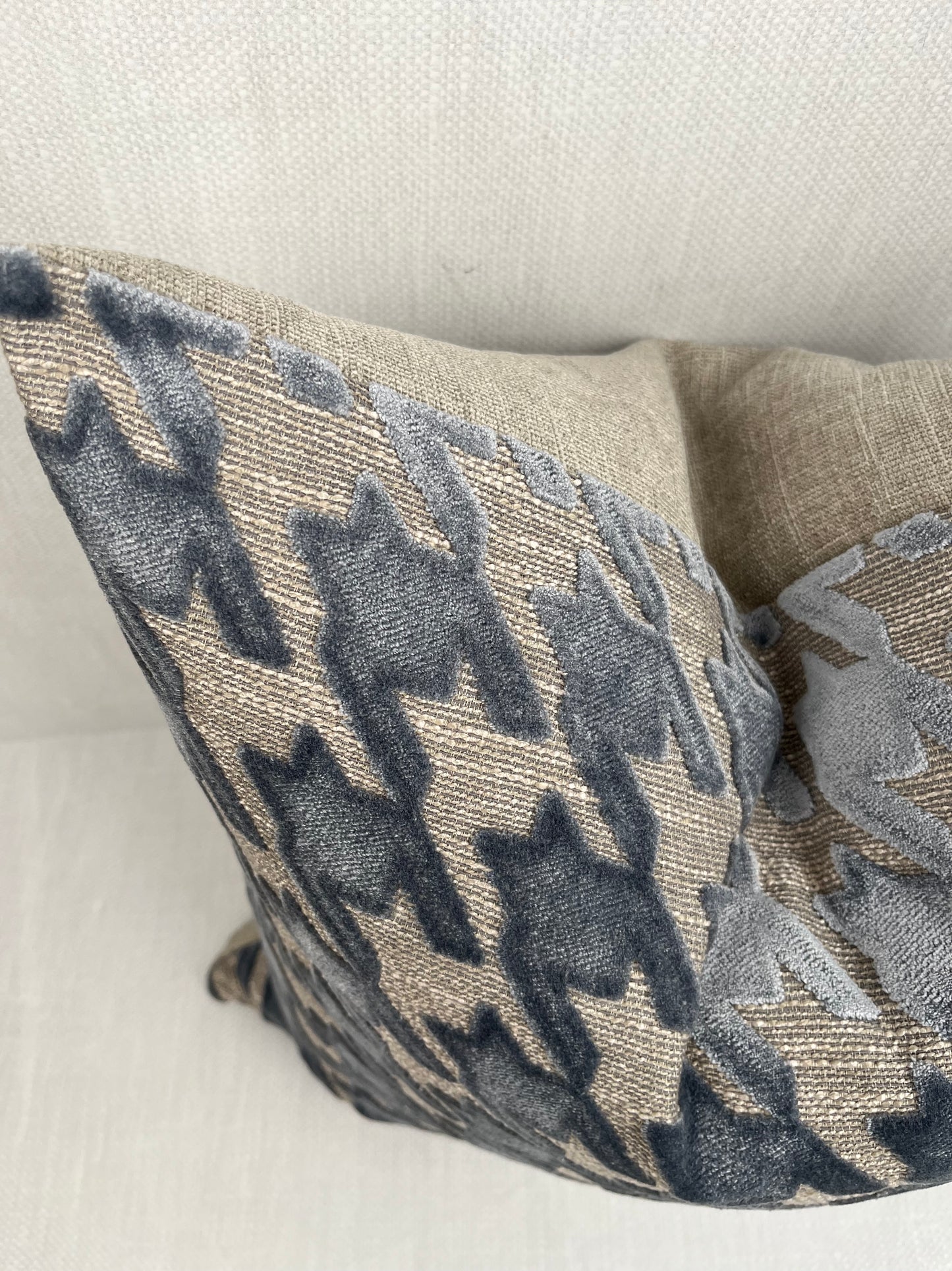 Perry Blue and Gray Houndstooth Chenille Pillow Cover